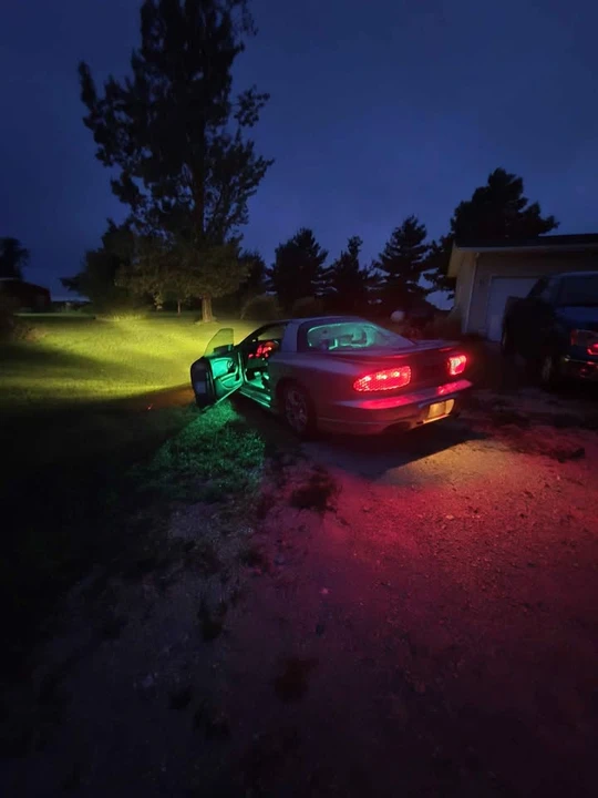 2002 Pontiac Firebird 4th Gen - Image 7 of 12