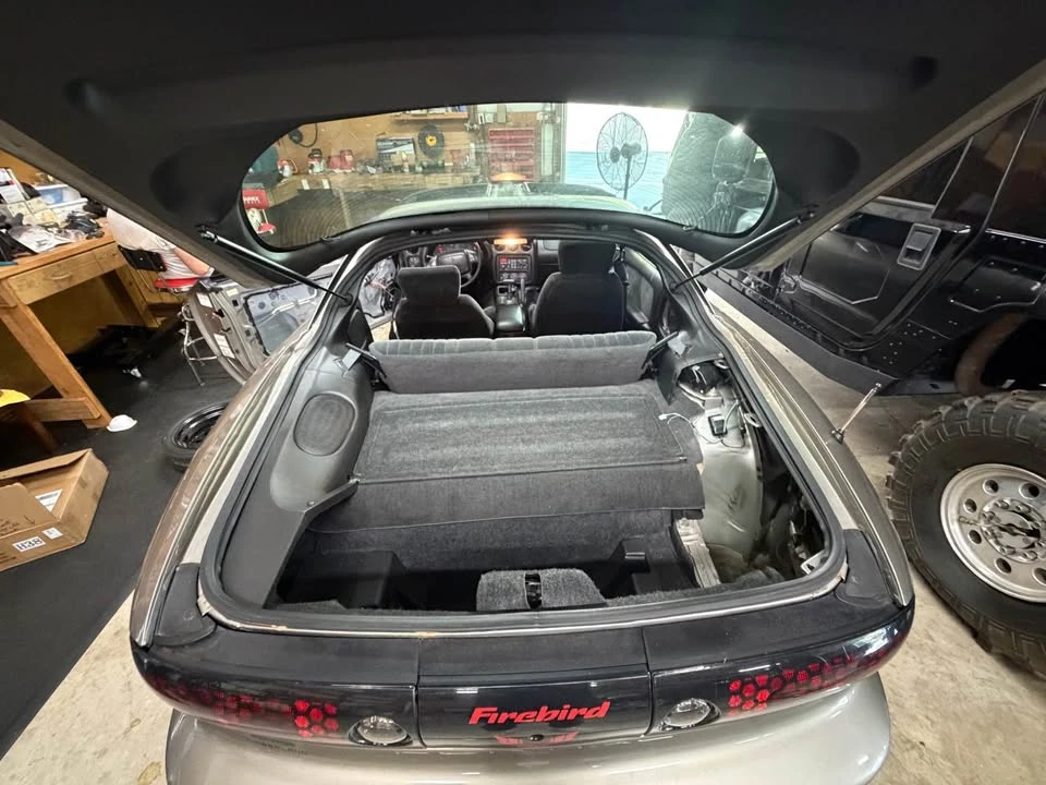 2002 Pontiac Firebird 4th Gen - Image 9 of 17
