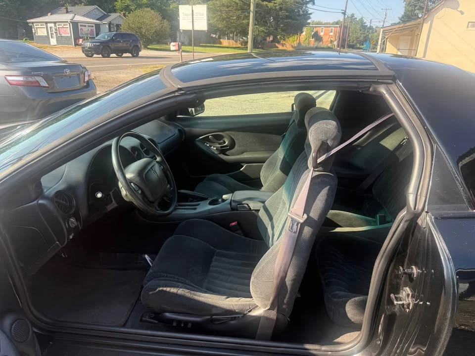 2002 Pontiac Firebird 4th Gen - Image 5 of 8