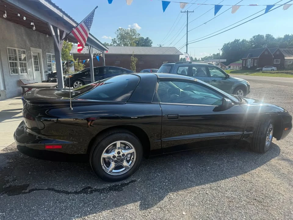 2002 Pontiac Firebird 4th Gen - Image 4 of 8