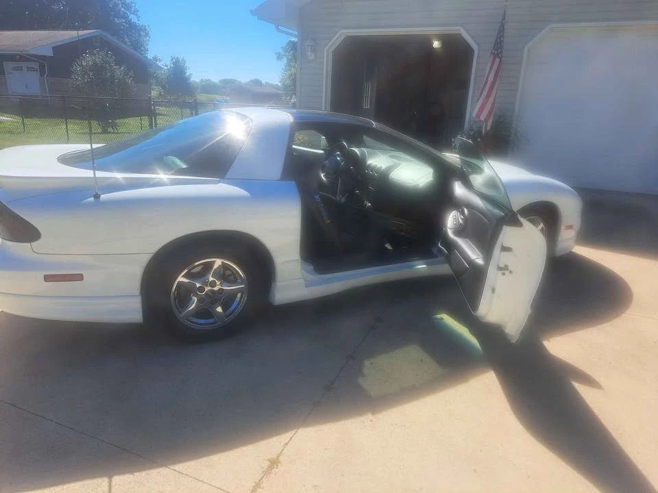 2002 Pontiac Firebird 4th Gen - Image 6 of 6