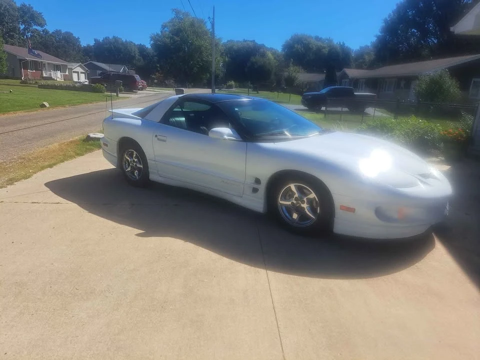 2002 Pontiac Firebird 4th Gen - Image 2 of 6