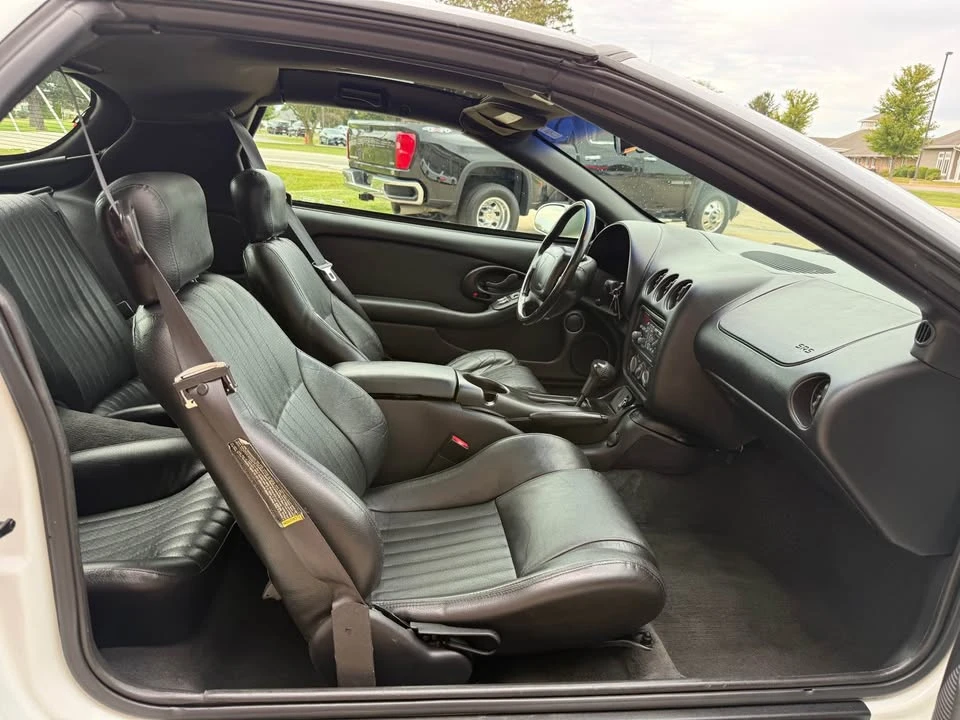2002 Pontiac Firebird 4th Gen - Image 18 of 20