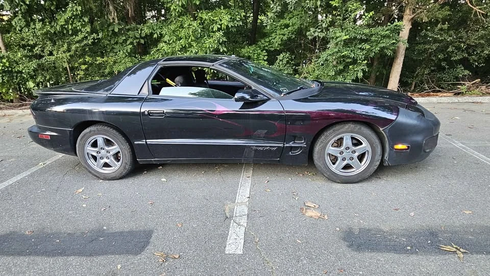 2002 Pontiac Firebird 4th Gen - Image 3 of 4