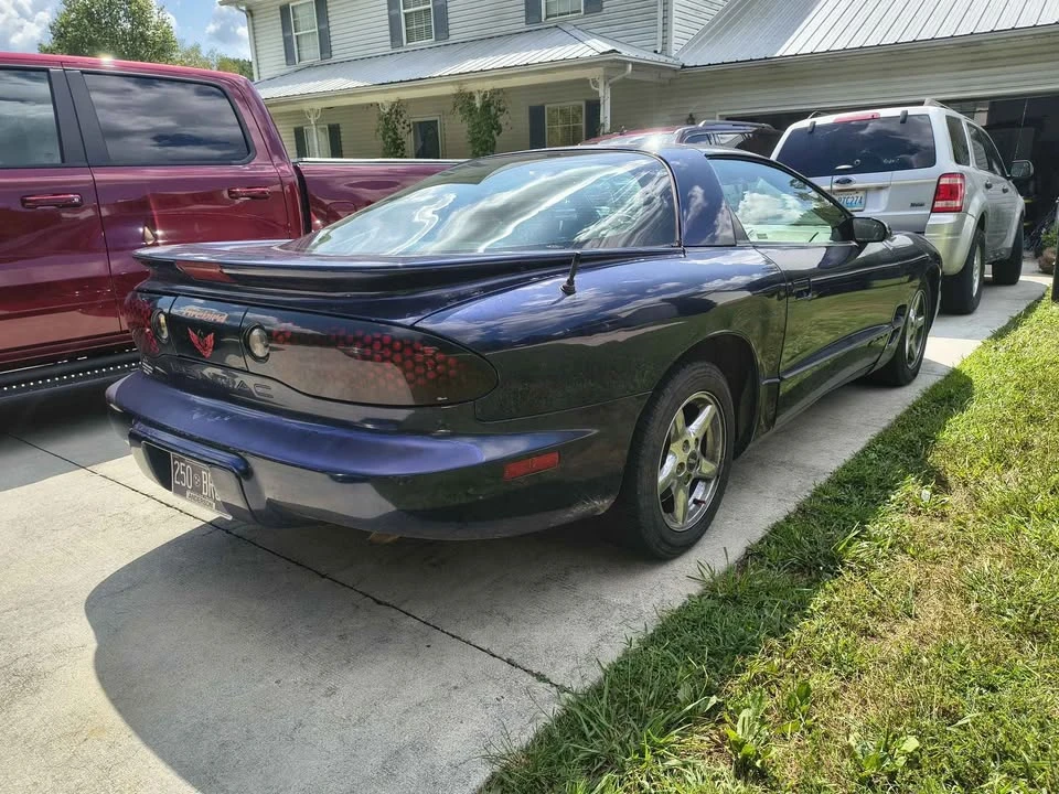 2002 Pontiac Firebird 4th Gen - Image 4 of 5