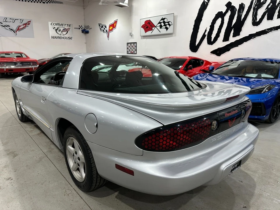 2002 Pontiac Firebird 4th Gen - Image 4 of 11