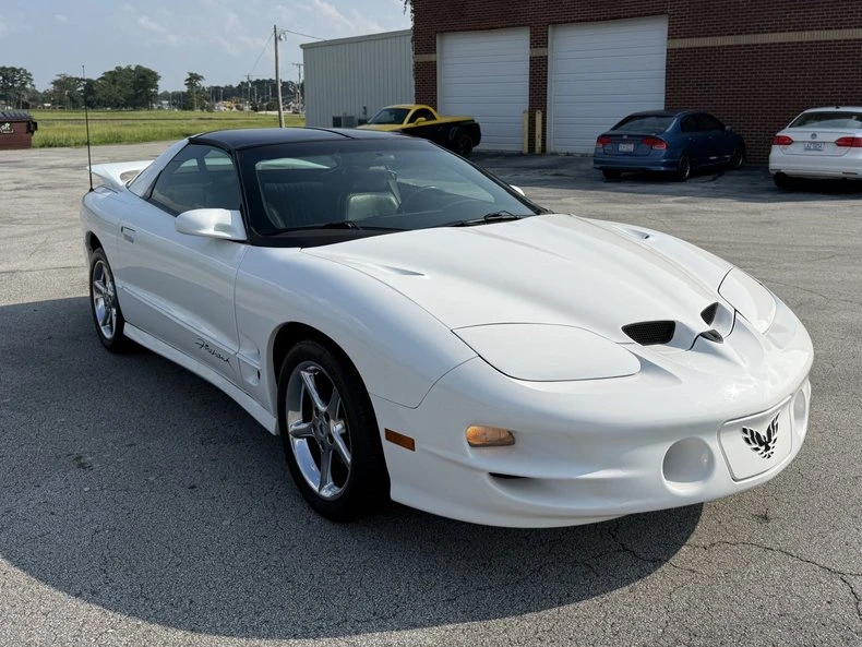 2002 Pontiac Firebird Formula 4th Gen - Image 6 of 19