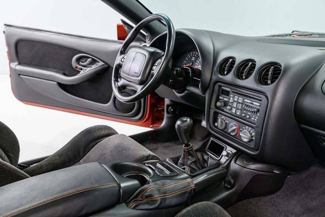 2002 Pontiac Firebird Trans Am 4th Gen - Image 16 of 21
