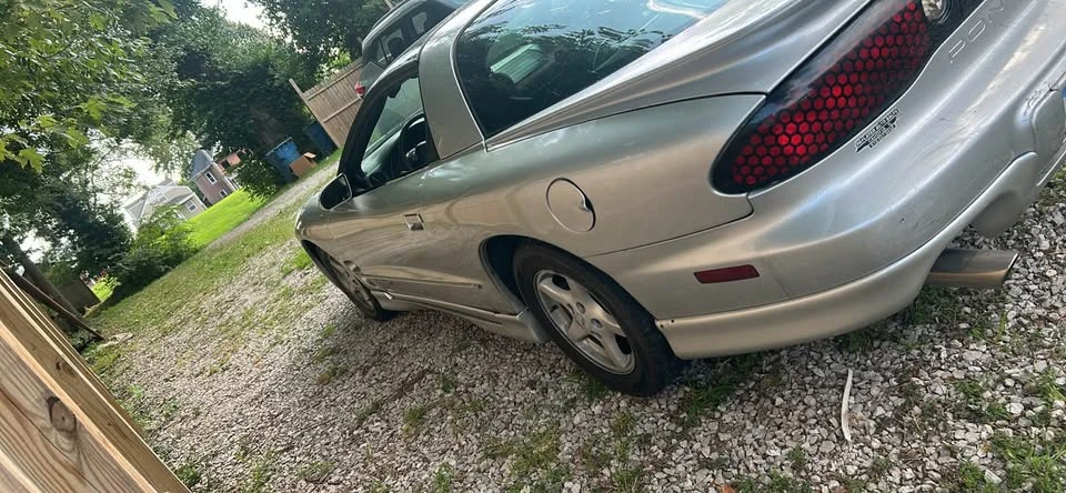 2002 Pontiac Firebird Formula 4th Gen - Image 2 of 3