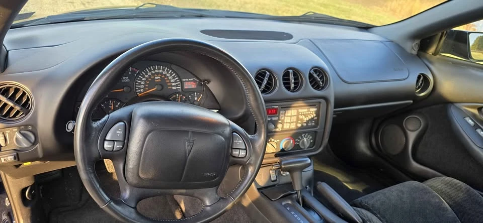 2002 Pontiac Firebird Formula 4th Gen - Image 11 of 13