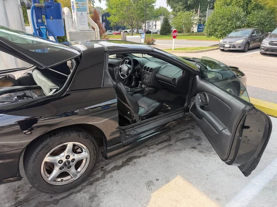 2002 Pontiac Firebird 4th Gen - Image 6 of 9