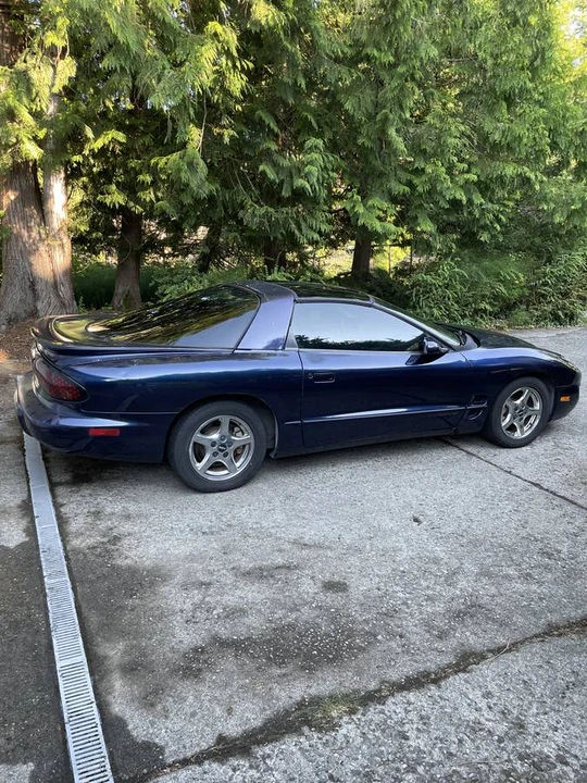 2002 Pontiac Firebird 4th Gen - Image 2 of 10