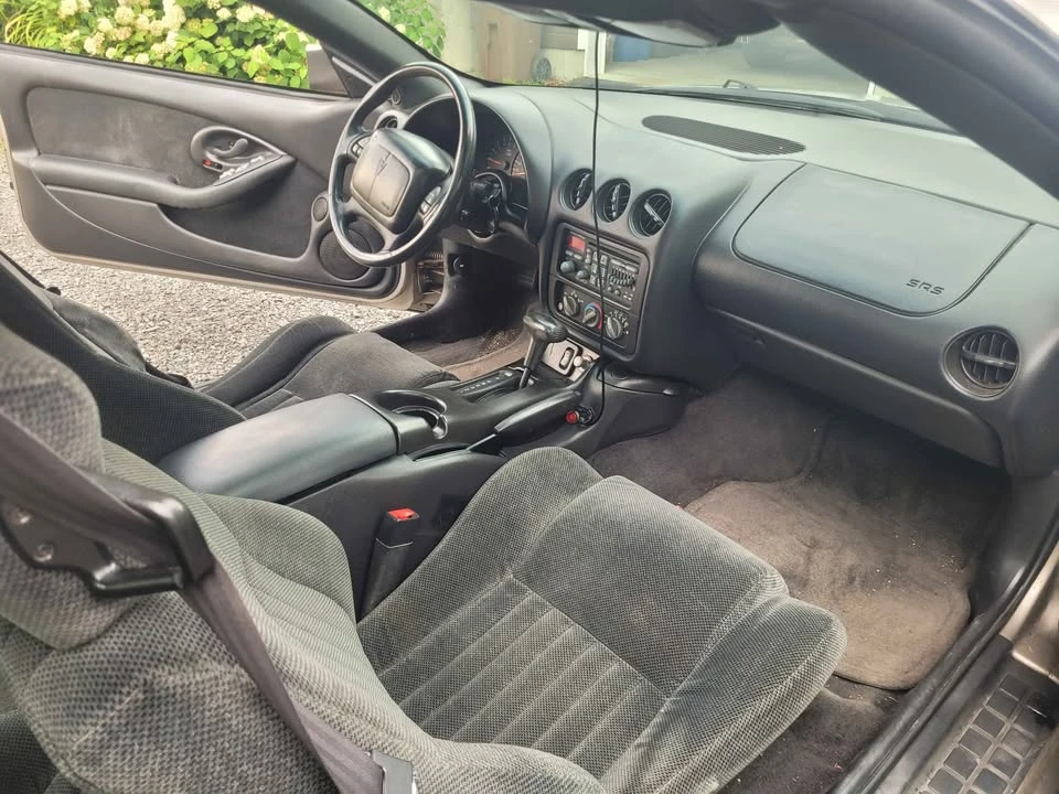 2002 Pontiac Firebird 4th Gen - Image 7 of 10