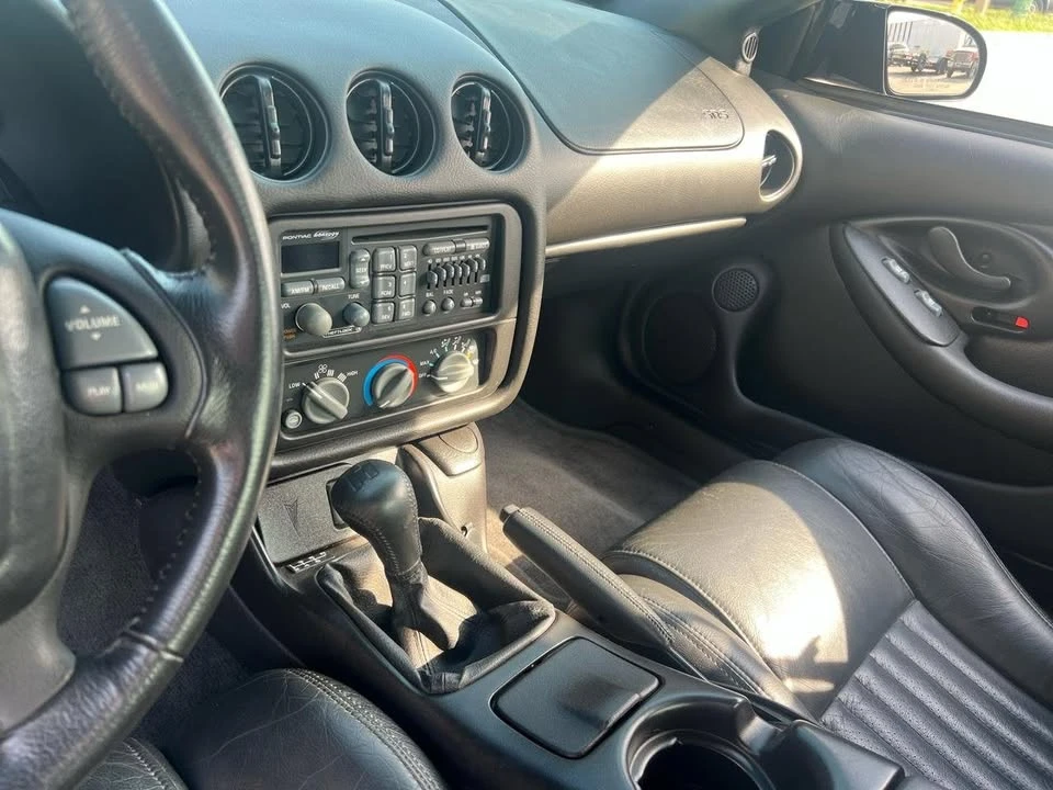 2002 Pontiac Firebird 4th Gen - Image 10 of 20