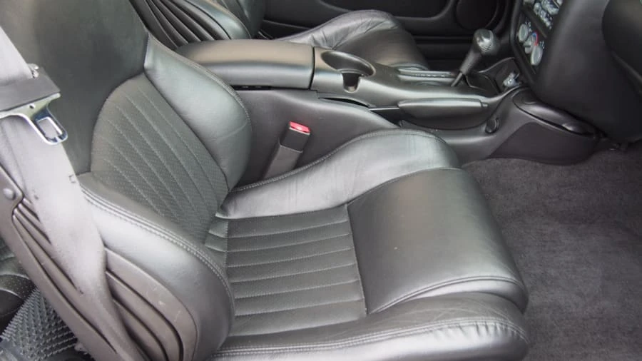 2002 Pontiac Firebird 4th Gen - Image 4 of 11