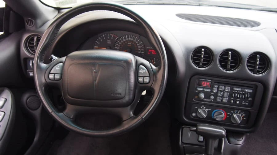 2002 Pontiac Firebird 4th Gen - Image 6 of 11