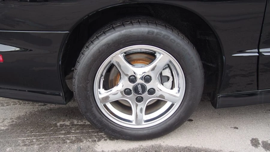 2002 Pontiac Firebird 4th Gen - Image 9 of 11