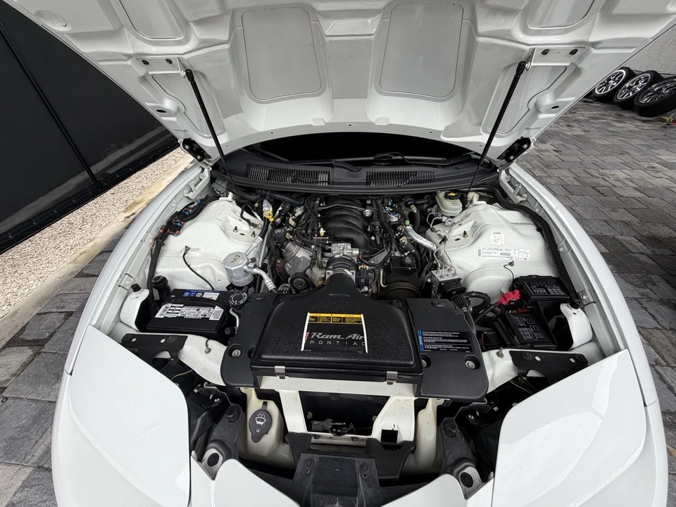 2002 Pontiac Firebird Trans Am 4th Gen - Image 9 of 10