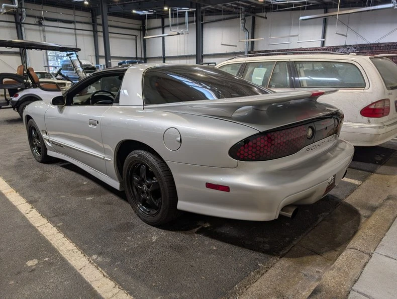 2002 Pontiac Firebird Trans Am 4th Gen - Image 4 of 15