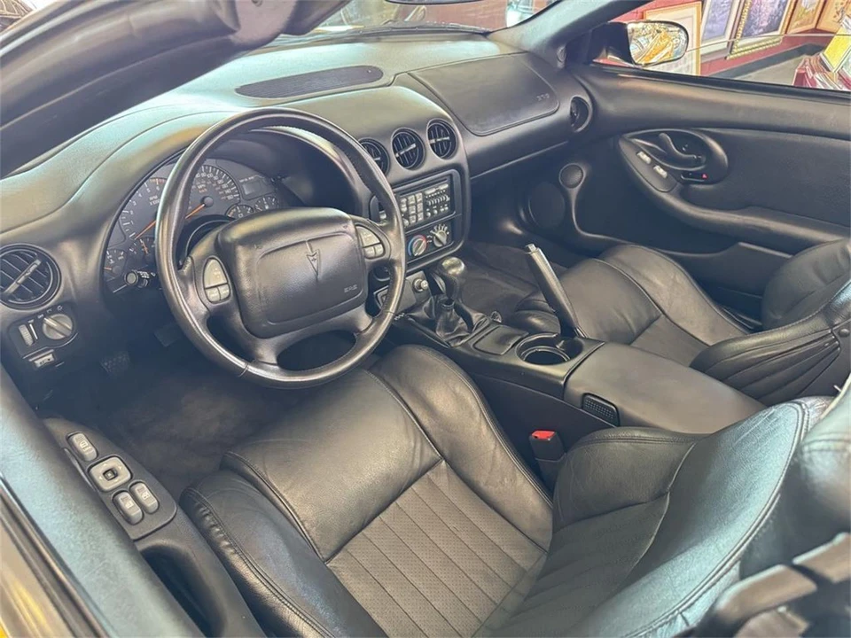 2002 Pontiac Firebird Trans Am 4th Gen - Image 11 of 31