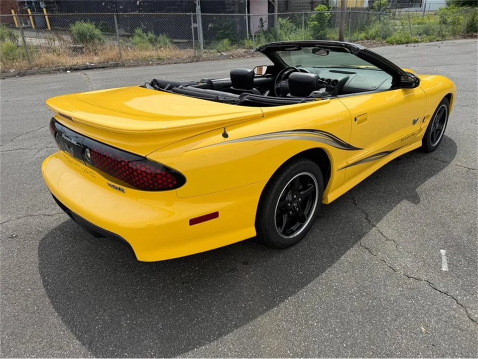2002 Pontiac Firebird Trans Am 4th Gen - Image 19 of 31