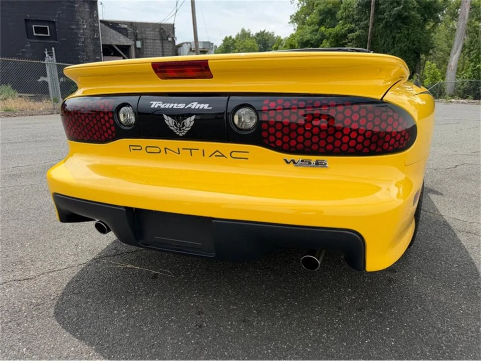 2002 Pontiac Firebird Trans Am 4th Gen - Image 17 of 31