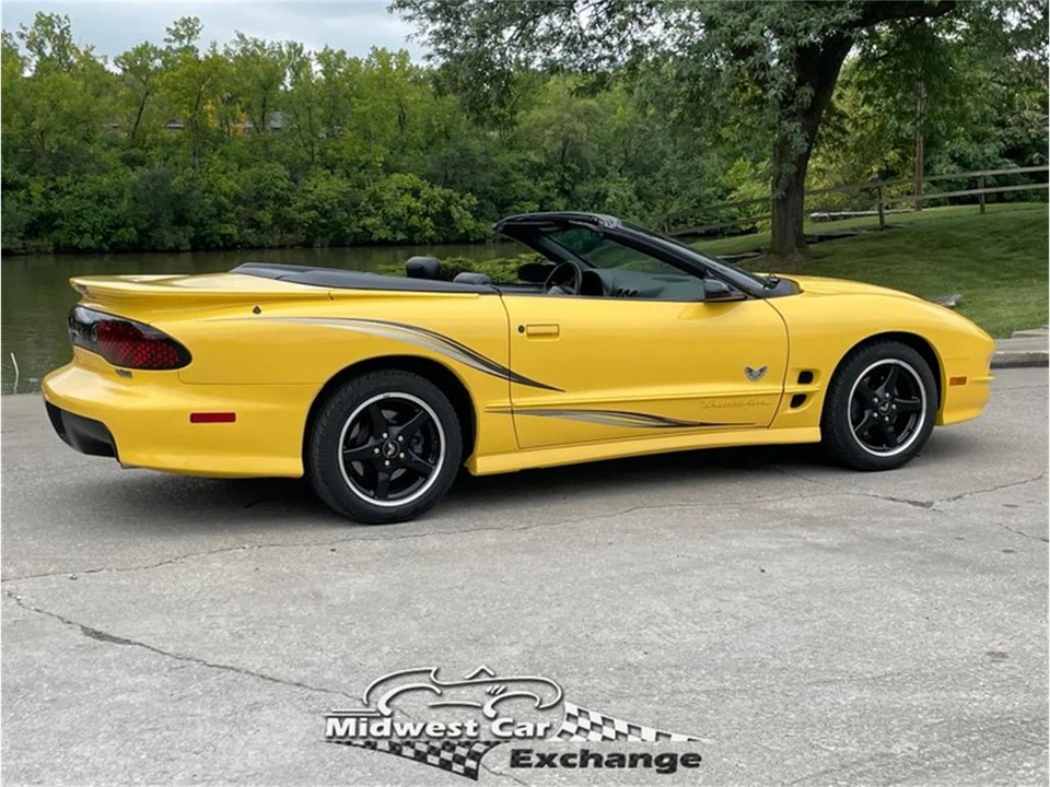 2002 Pontiac Firebird Trans Am 4th Gen - Image 23 of 31