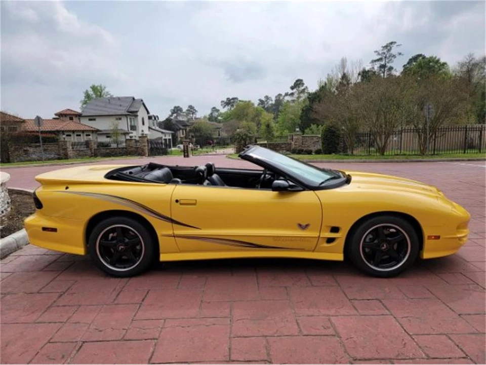 2002 Pontiac Firebird Trans Am 4th Gen - Image 15 of 30