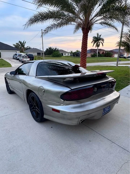 2002 Pontiac Firebird Trans Am 4th Gen - Image 2 of 7