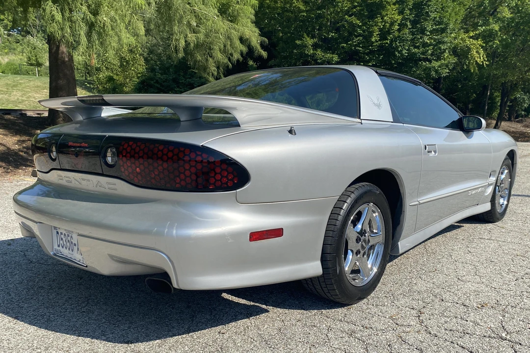 2002 Pontiac Firebird Trans Am 4th Gen - Image 4 of 5