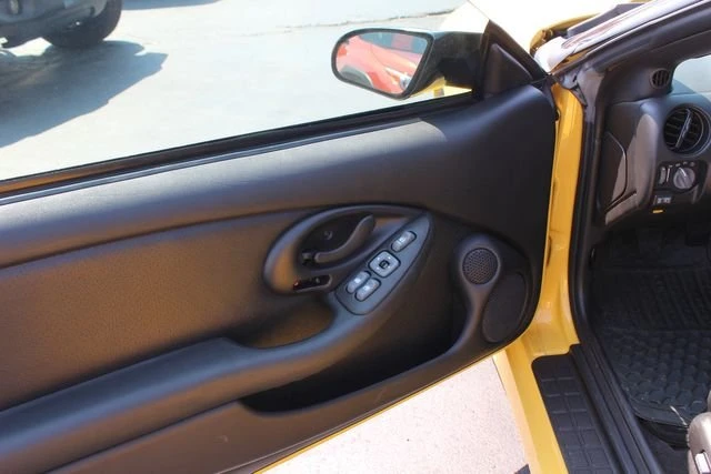 2002 Pontiac Firebird Trans Am 4th Gen - Image 8 of 10