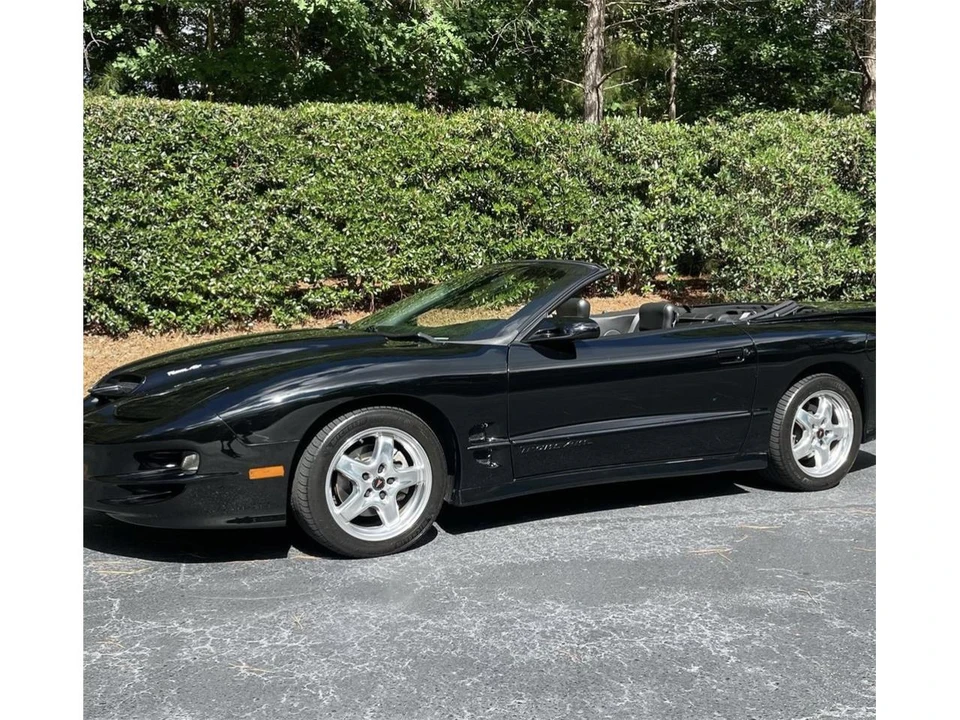 2002 Pontiac Firebird Trans Am 4th Gen - Image 2 of 9