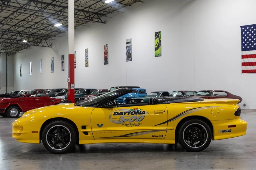 2002 Pontiac Firebird Trans Am 4th Gen - Image 4 of 21