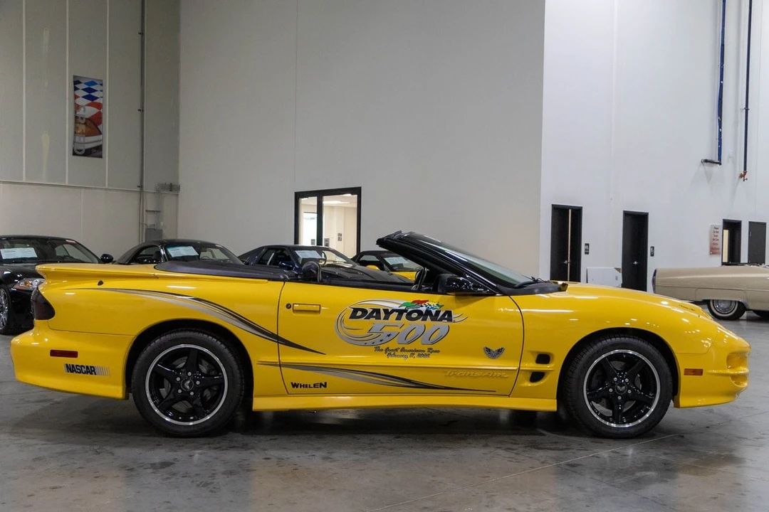 2002 Pontiac Firebird Trans Am 4th Gen - Image 8 of 21