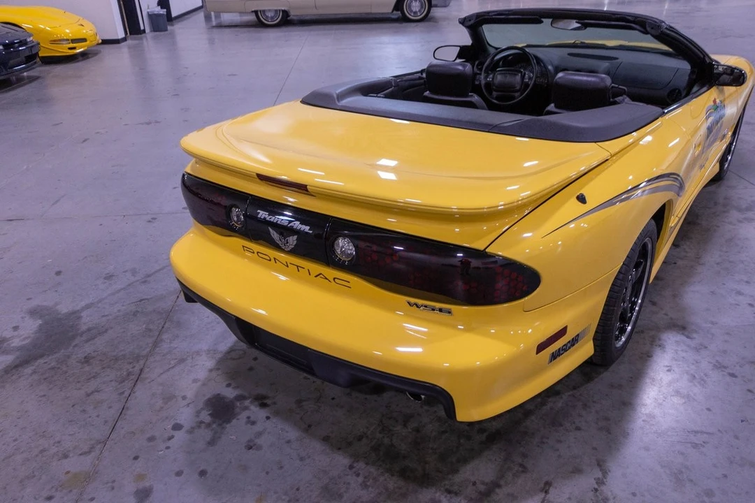 2002 Pontiac Firebird Trans Am 4th Gen - Image 13 of 21