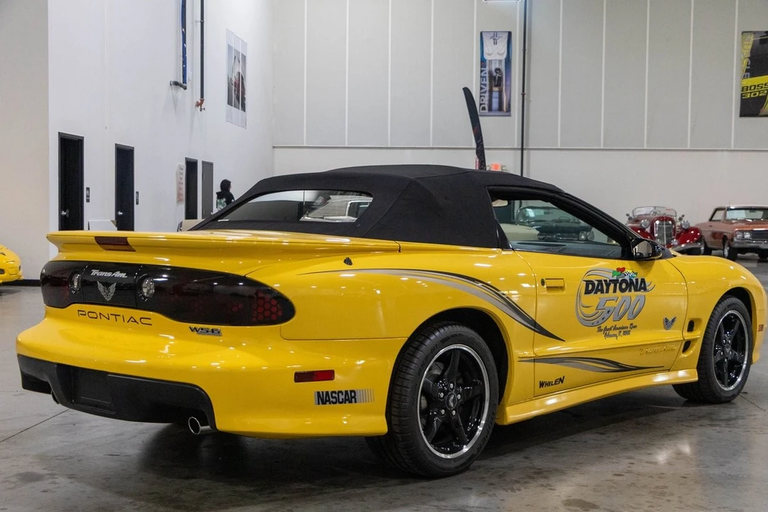 2002 Pontiac Firebird Trans Am 4th Gen - Image 18 of 21