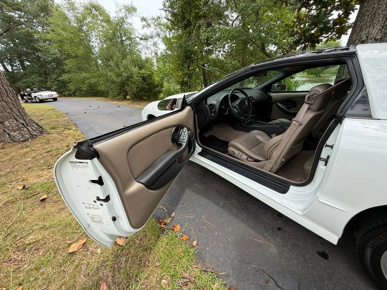 2002 Pontiac Firebird Trans Am 4th Gen - Image 14 of 31