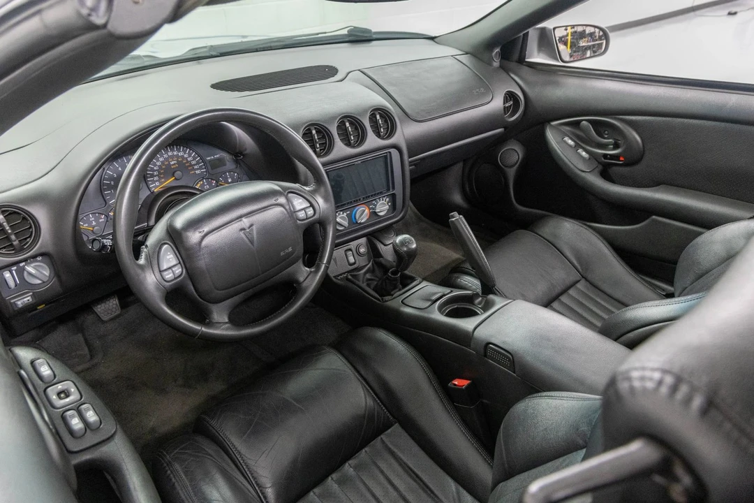 2002 Pontiac Firebird Trans Am 4th Gen - Image 11 of 27