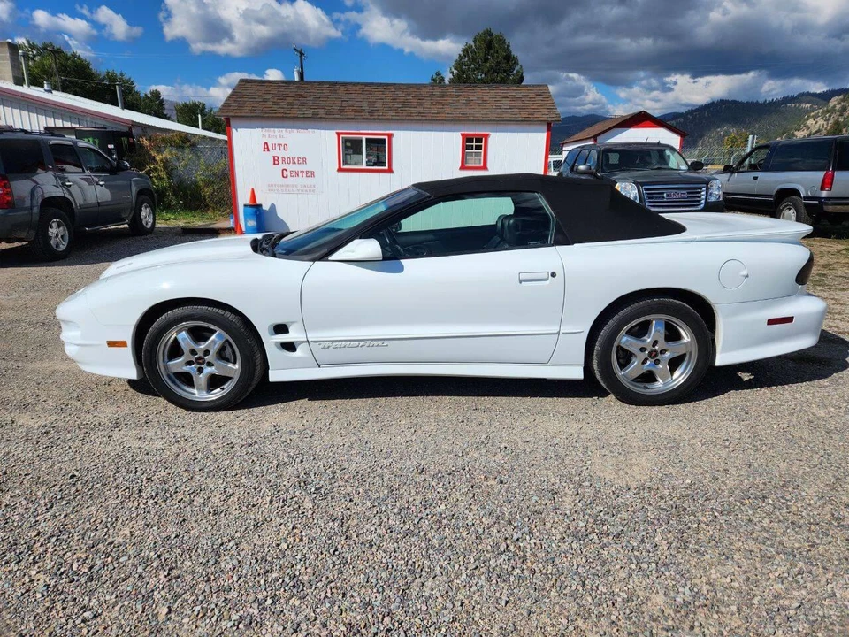 2002 Pontiac Firebird Trans Am 4th Gen - Image 11 of 31