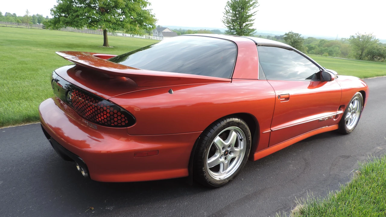 2002 Pontiac Firebird Trans Am 4th Gen - Image 11 of 31