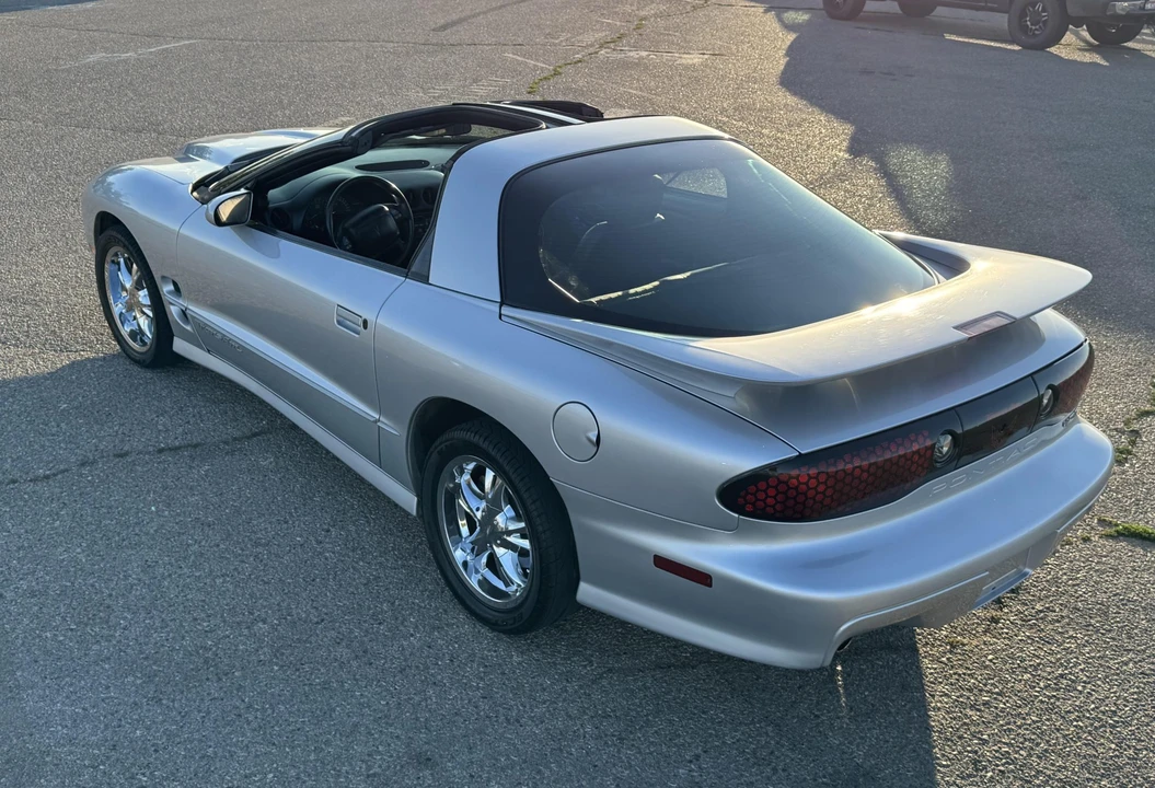 2002 Pontiac Firebird Trans Am 4th Gen - Image 11 of 31