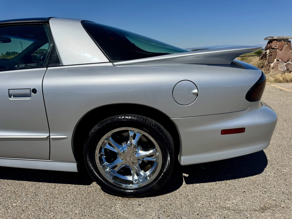 2002 Pontiac Firebird Trans Am 4th Gen - Image 27 of 31