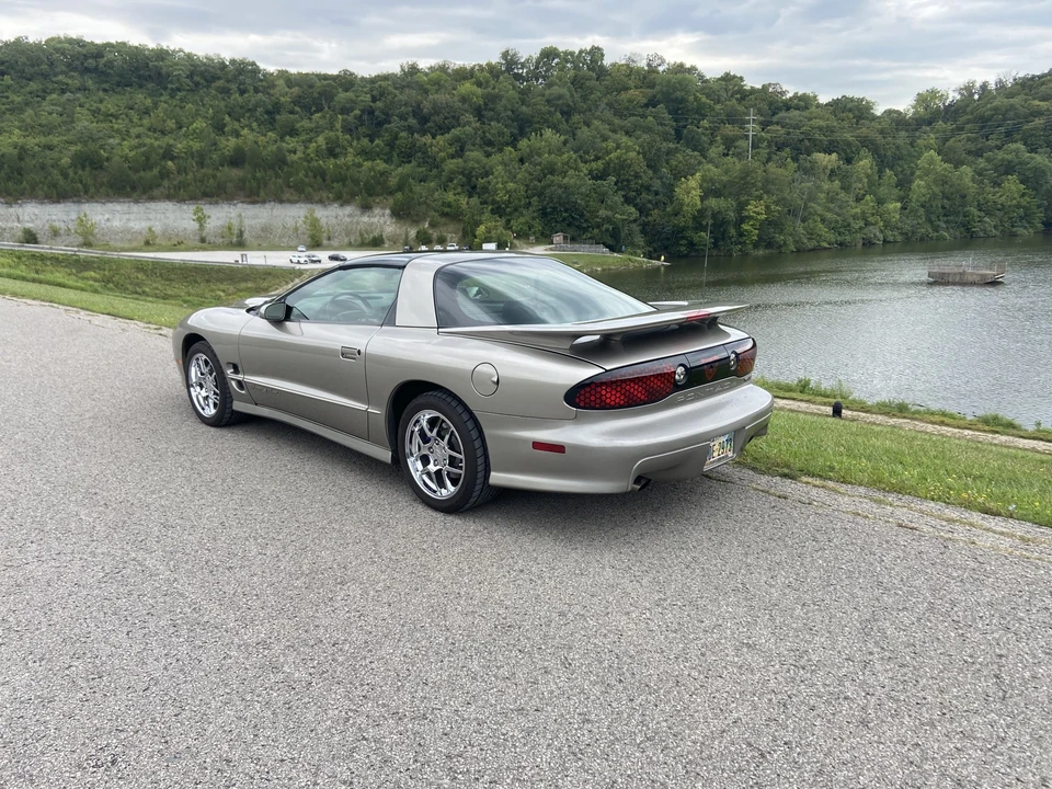 2002 Pontiac Firebird Trans Am 4th Gen - Image 25 of 31
