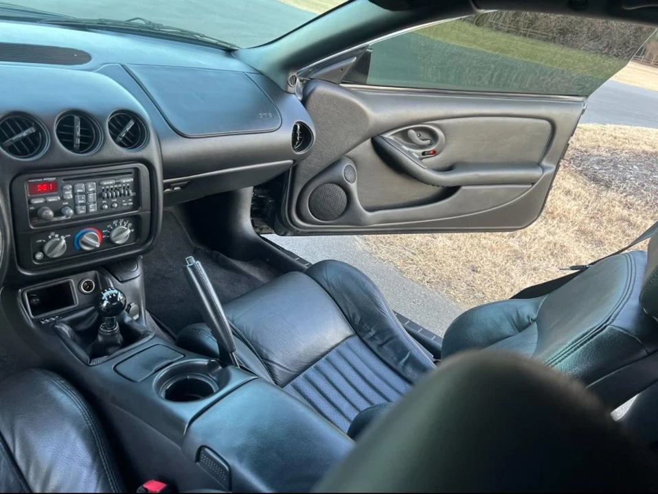 2002 Pontiac Firebird Trans Am 4th Gen - Image 27 of 31