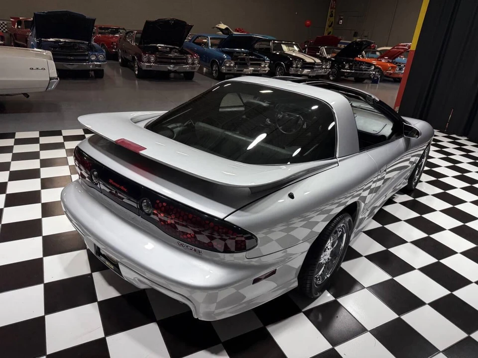 2002 Pontiac Firebird Trans Am 4th Gen - Image 17 of 21