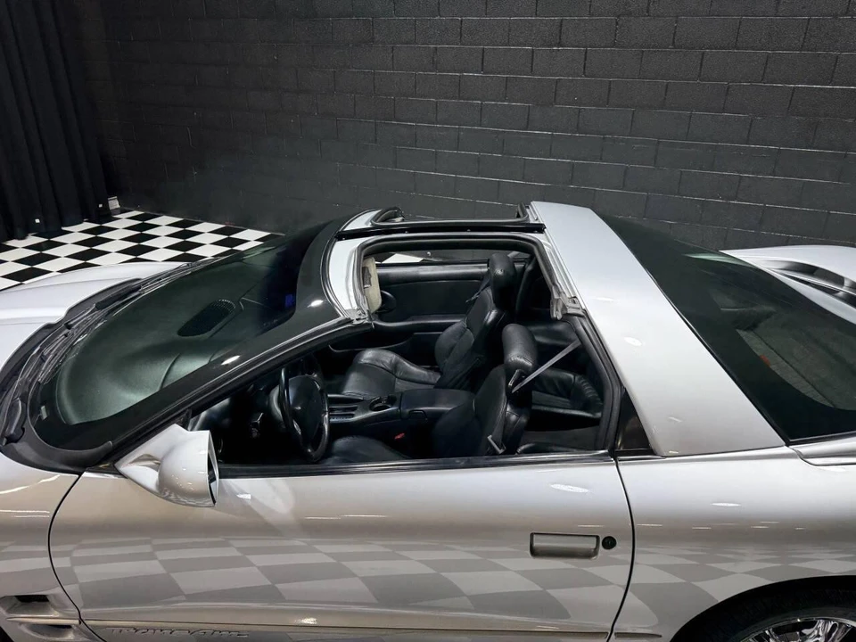 2002 Pontiac Firebird Trans Am 4th Gen - Image 19 of 21