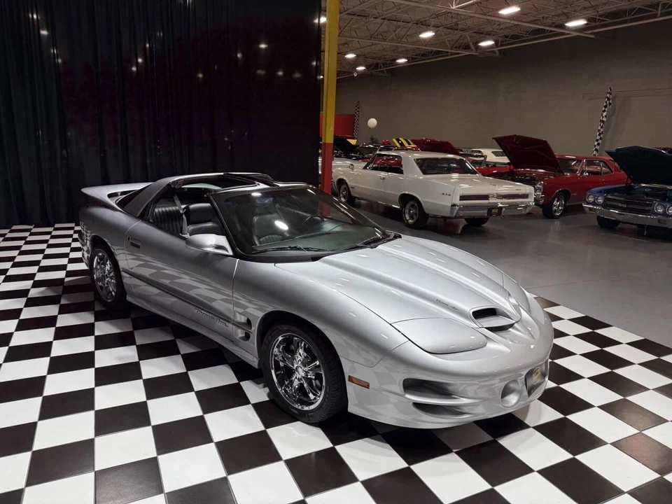 2002 Pontiac Firebird Trans Am 4th Gen - Image 15 of 21
