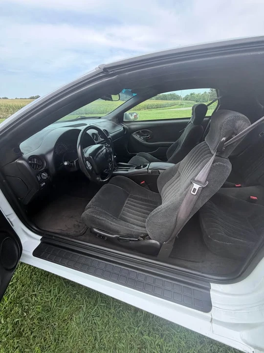 2002 Pontiac Firebird Formula 4th Gen - Image 14 of 15