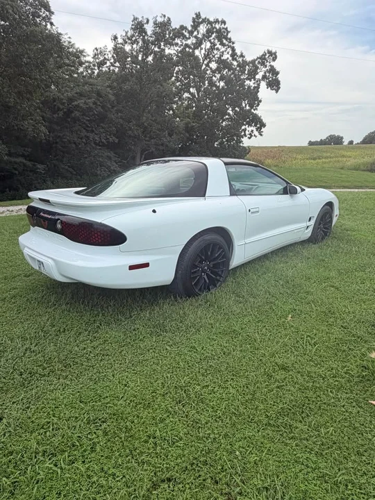 2002 Pontiac Firebird Formula 4th Gen - Image 5 of 15