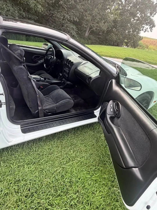 2002 Pontiac Firebird Formula 4th Gen - Image 6 of 15